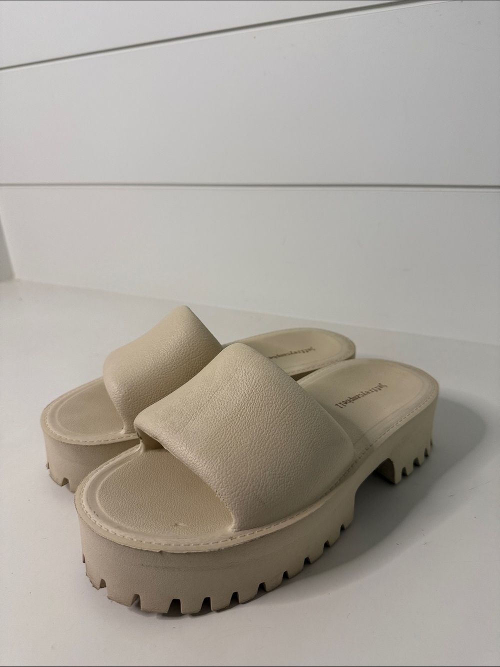 Jeffrey Campbell Platform Slide Sandals Cream - Picture 2 of 4